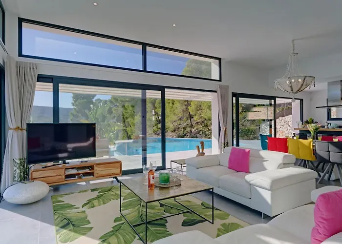Juno By Interhome *