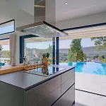 Juno By Interhome *