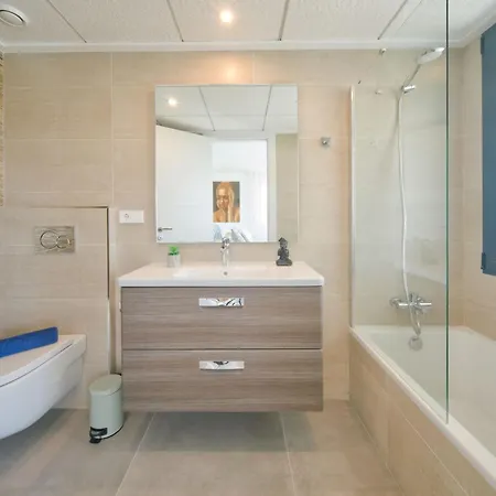 Juno By Interhome *
