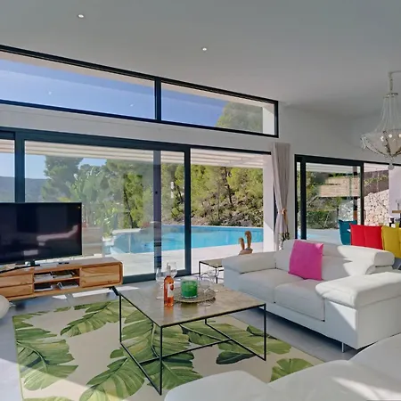 Juno By Interhome *